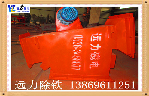 管道永磁除鐵器選用高剩磁的防靜電鑷子做為磁源,使用期長(cháng)的優(yōu)點(diǎn)特性