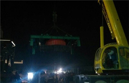 油冷電磁自卸除鐵器，湖南油冷自卸式電磁除鐵器工作視頻_國家標準_湖南油冷自卸式電磁除鐵器廠(chǎng)家訂做配電箱型號 